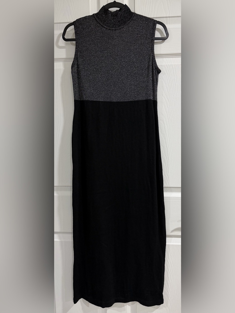 Carole Little Sleeveless Maxi Dress in Black and Metallic Gray